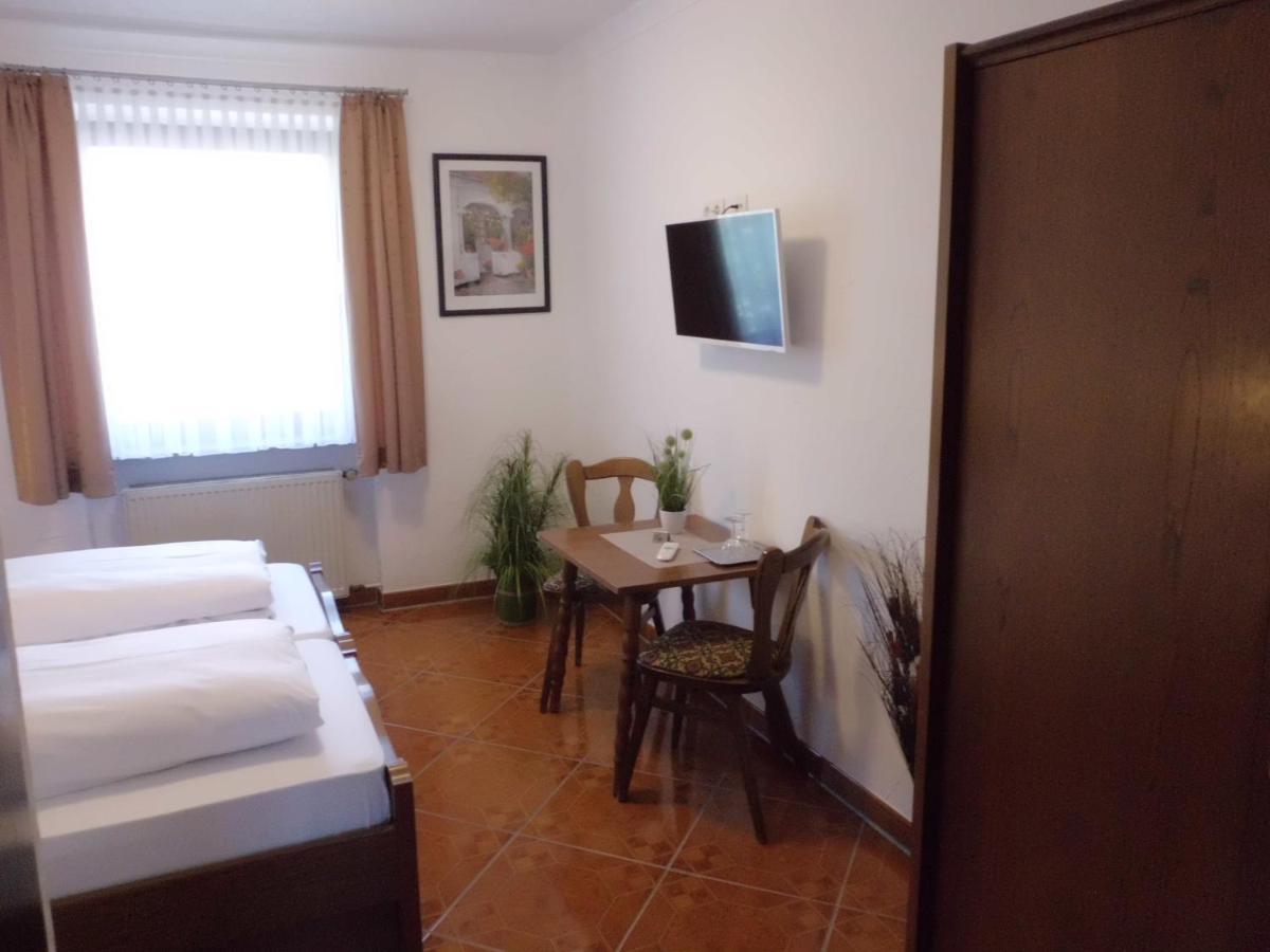 Hotel Restaurant Zur Pfanne Urbar  Luaran gambar
