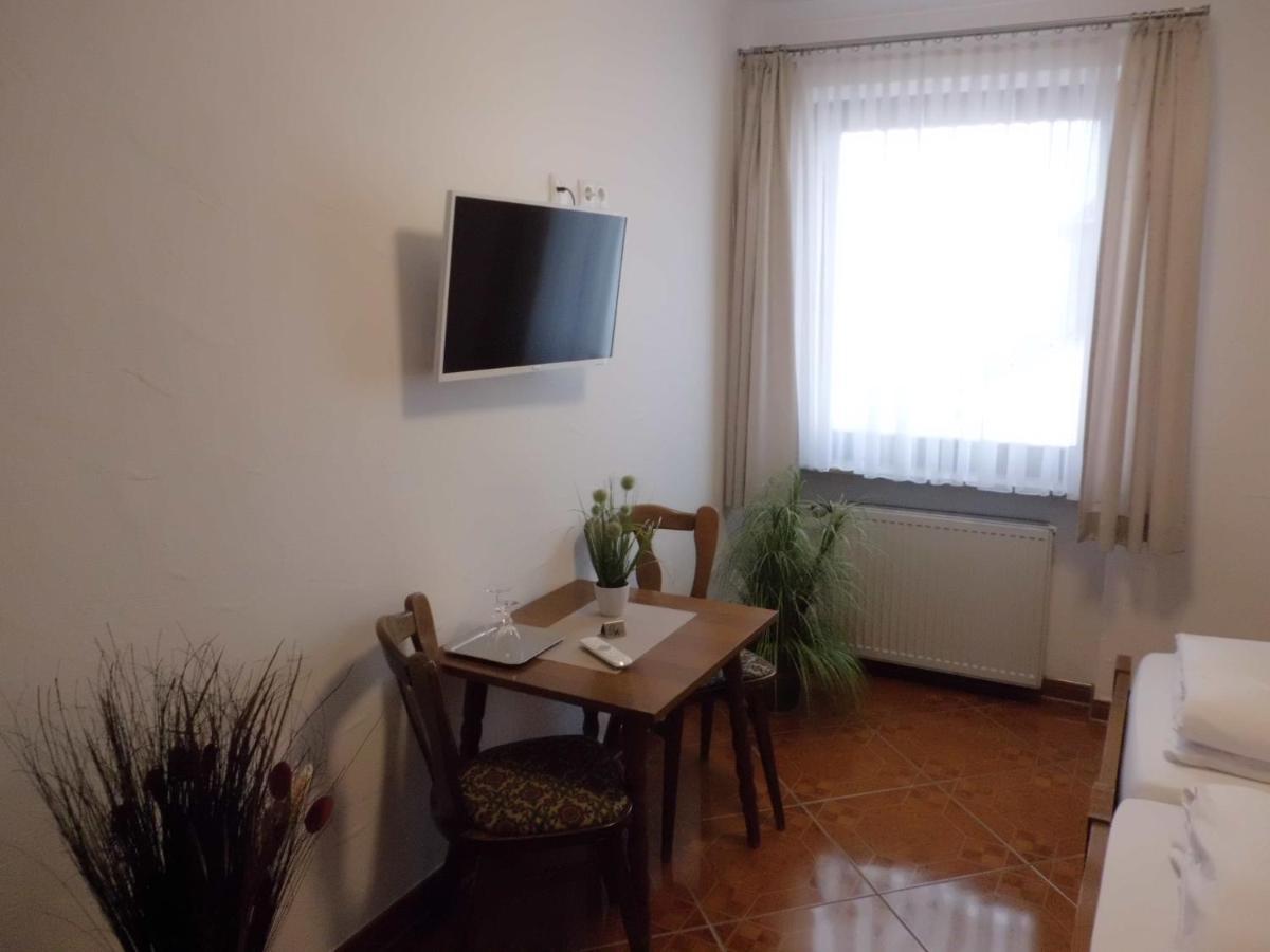 Hotel Restaurant Zur Pfanne Urbar  Luaran gambar